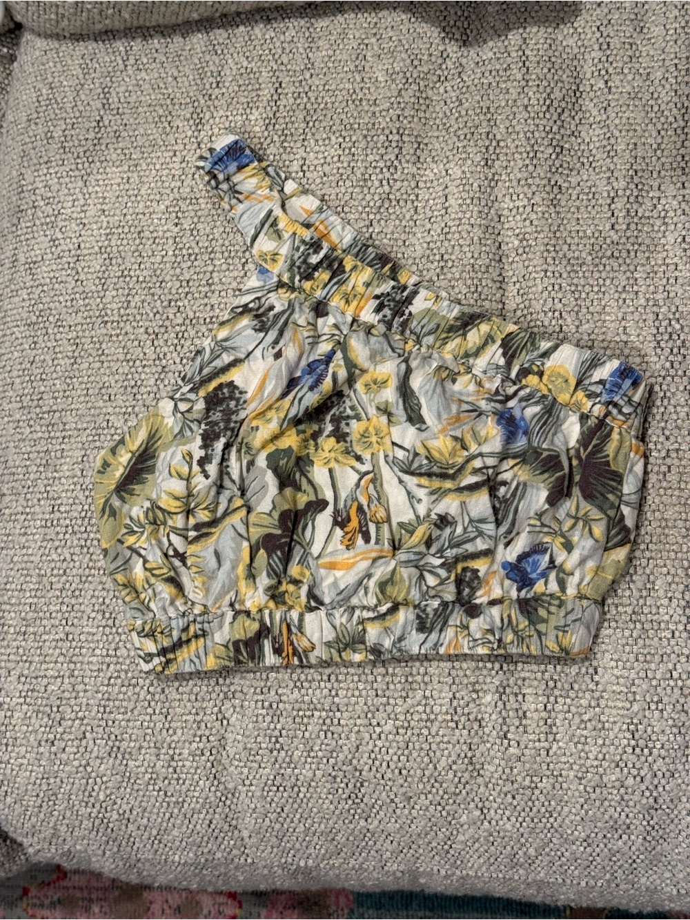 Abercrombie Linen Floral One-Shoulder Cropped Top Tropical Floral